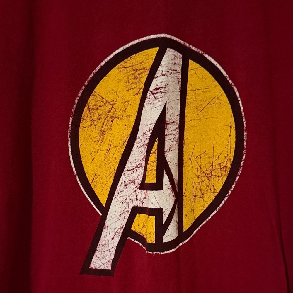 Universal Studios Avengers Graphic Tee - Picture 2 of 5